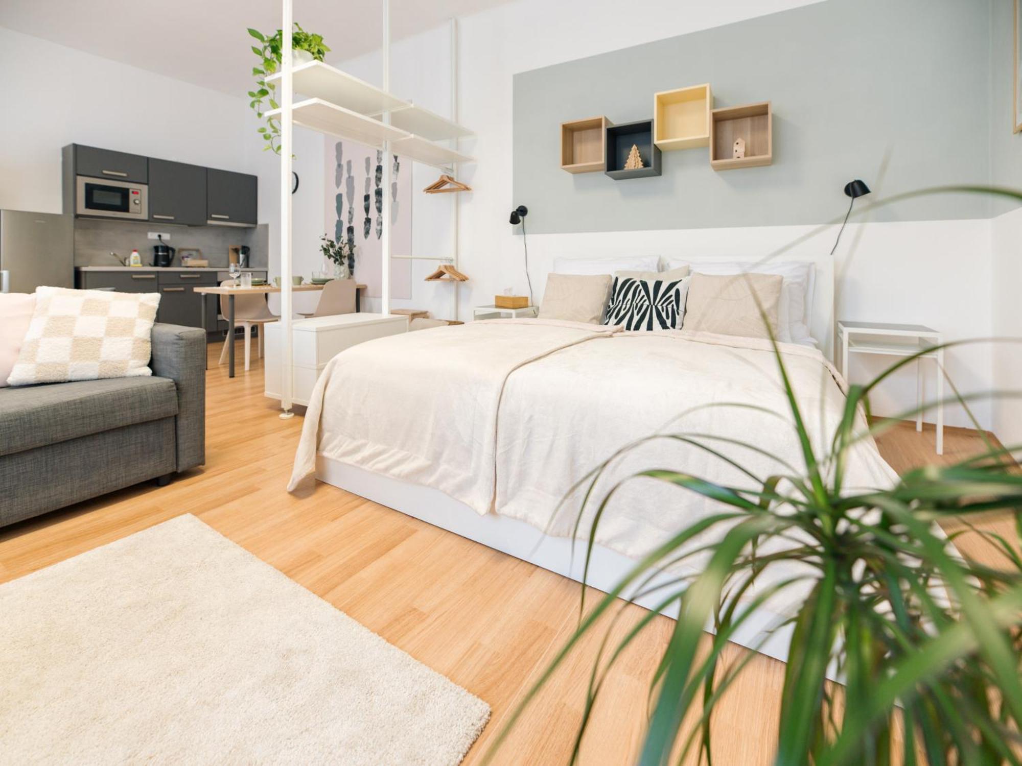 7 Nights Apartments Dominikanske N. Бърно Екстериор снимка